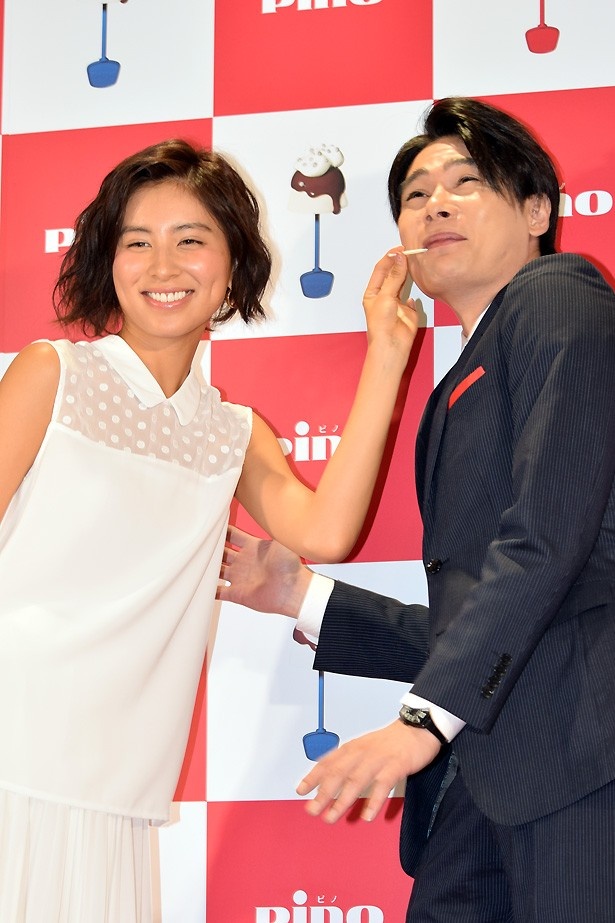 「食べさせてもらっている間、ラブリちゃんのビジネスライクな視線が気になりました」とコメント