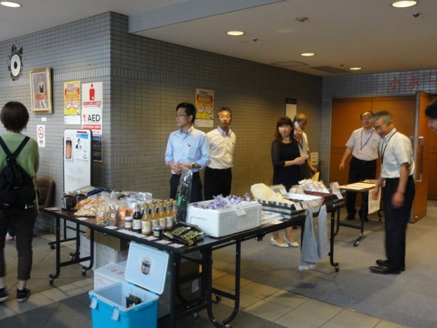 阪南市の特産物が販売。記者も購入した