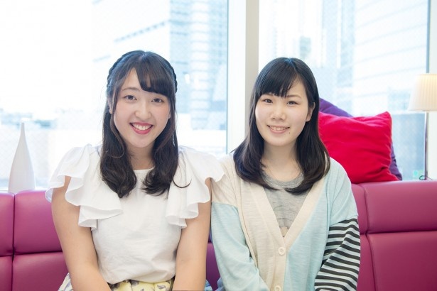 写真左から、みゆまる(20歳・大学3年生)、シュガー(20歳・フリーター)