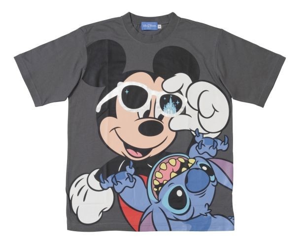 【写真を見る】人気のTシャツにスティッチが登場！