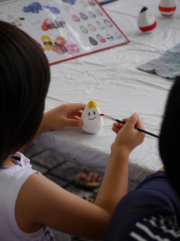 福島の郷土玩具「起き上がり小法師」作り体験ができる