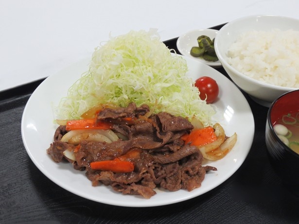 道央自動車道・岩見沢SA(上下線)の「エゾシカしょうが焼き定食」(950円)は1日10食限定