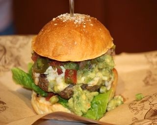 NY発のグルメバーガー店第1号が自由が丘に上陸！