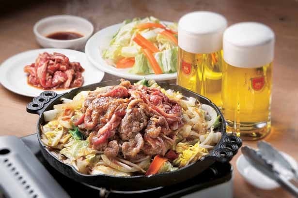 ジューシーなジンギスカンをビールと一緒に楽しもう！