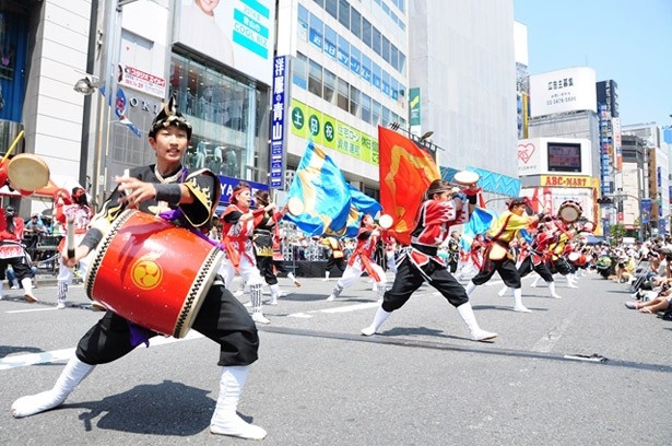新宿が沖縄一色に包まれる3日間！7月25日(土)には同新宿エリアで「新宿エイサーまつり2015」も開催