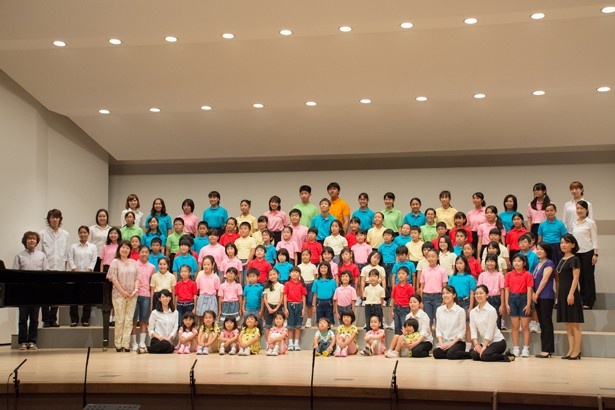 【写真を見る】東京都主催の合唱コンテストで入賞経験もある「江東少年少女合唱団」