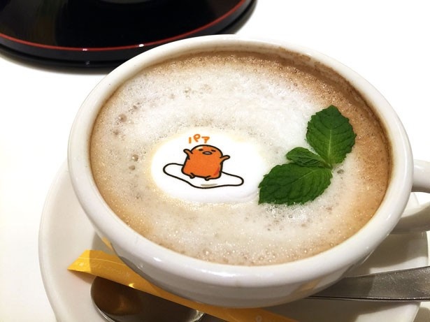 「ぐでこ～ひ～らて」(税抜550円)は、イラストが描かれたマシュマロ付き