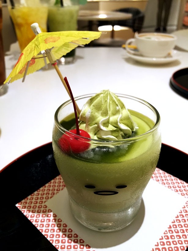「ぐで抹茶プリン」(税抜600円)は、ふるふるした食感が特徴