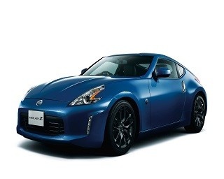 日産「フェアレディZ」が迫力のサウンドを響かせる