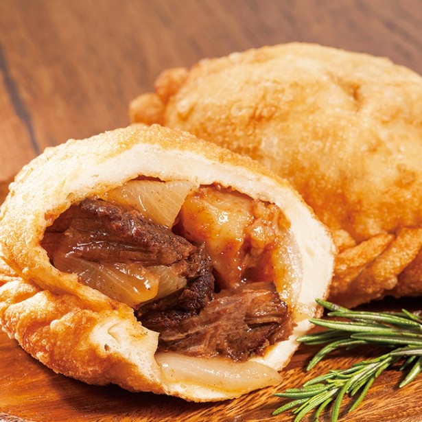 セモアの「牛肉ゴロットフリッツァ」(1個756円)は各日50品限定で登場する