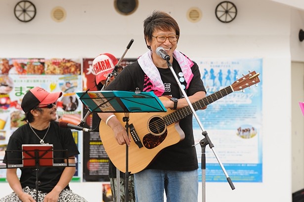 声援団の団長を務める声優、井上和彦。東日本大震災以降、声優仲間と共にチャリティー活動を続けている
