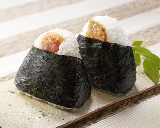 一口目から具が食べられる「てっぺん盛り」おにぎり登場