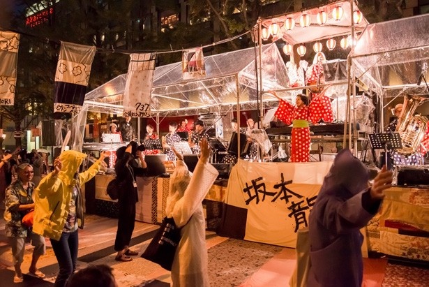 2014年のSIAFで大盛況だった盆踊りがパワーアップ。大友良英とさっぽろ八月祭スペシャルビッグバンドの生演奏で踊ろう