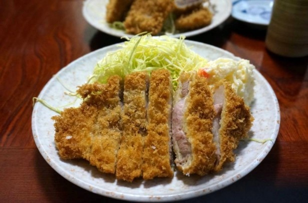 カツランチ900円