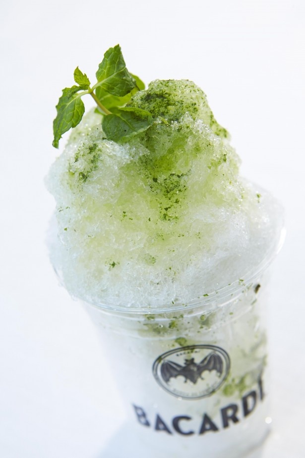 生のミントが爽やかに香る「モヒートかき氷」(600円)