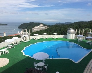 鳥羽湾を一望する“絶景プール”とは？