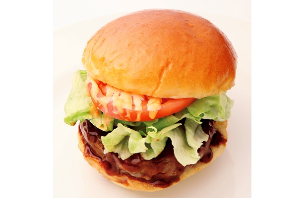 上品な味わいが絶品！大阪の「中之島バーガー」（680円）