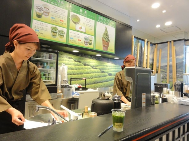レモン抹茶ソーダ​はMサイズで500円(税込)/「京町家茶屋 抹茶亭 福寿園」