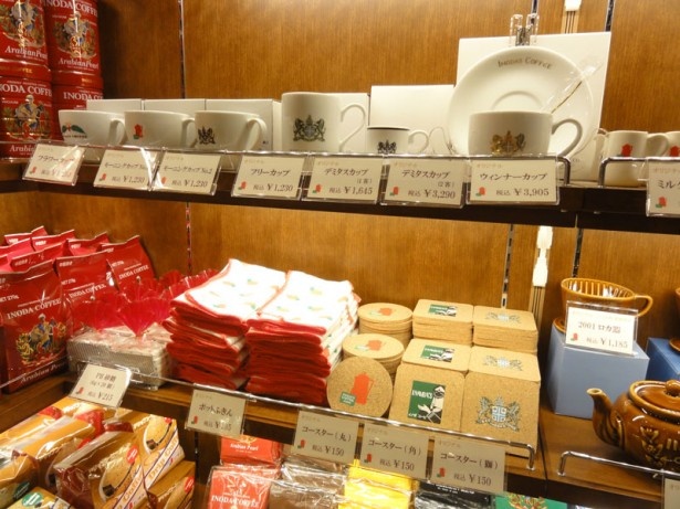 コーヒー豆のほかにもオリジナルグッズを販売