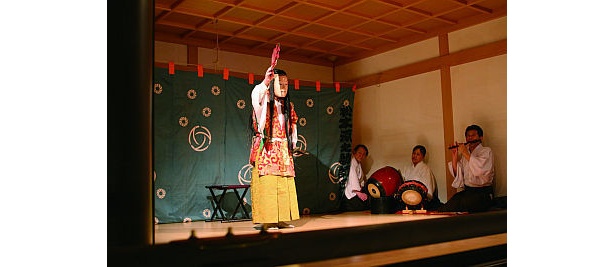 ｢湯島天満宮例大祭｣では、｢江戸里神楽｣などの伝統芸能も見られる