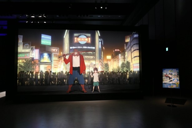 「バケモノの子」展のオープニングエリア