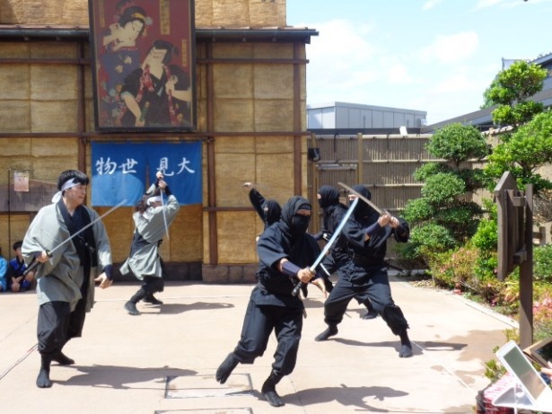 迫力ある殺陣「魂刀流志伎会」は必見