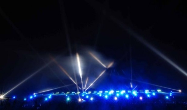 間近で見る花火に酔いしれて！