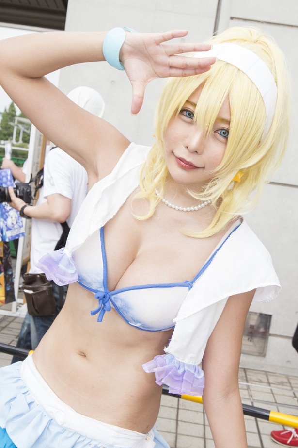 コスプレイヤー＝泉れおな