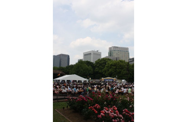 日比谷公園がドイツに!?屋台も多数出現！【その他ビール画像はコチラ】