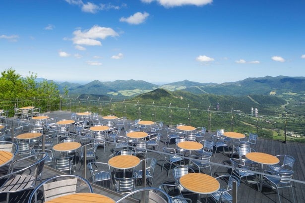 「Cloud Walk」は、「港デッキ」(写真)から200m先に位置する