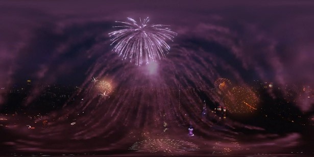 幻想的な上海の花火も、臨場感あふれる映像で楽しめる