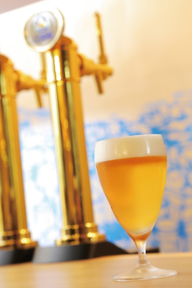 おしゃれなインテリアに囲まれて飲むビールは格別