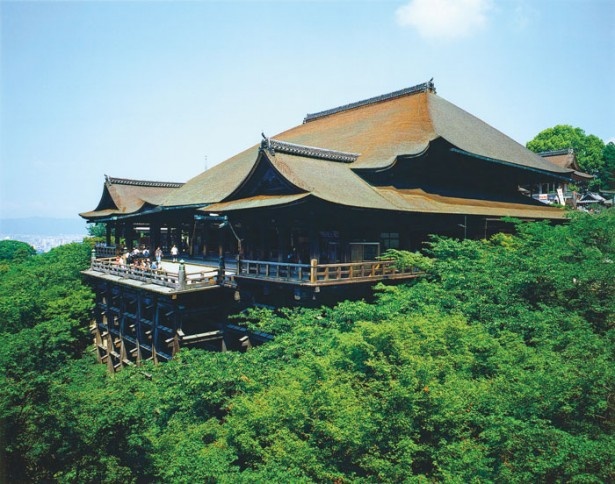 「清水寺」など、有名寺院の見どころをわかりやすく図解した特大マップが魅力！