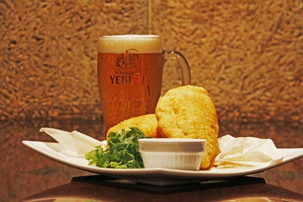 【写真を見る】ヱビスビールとセットで1,080円