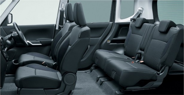 ソリオ バンディット HYBRID MV の車内は広々空間