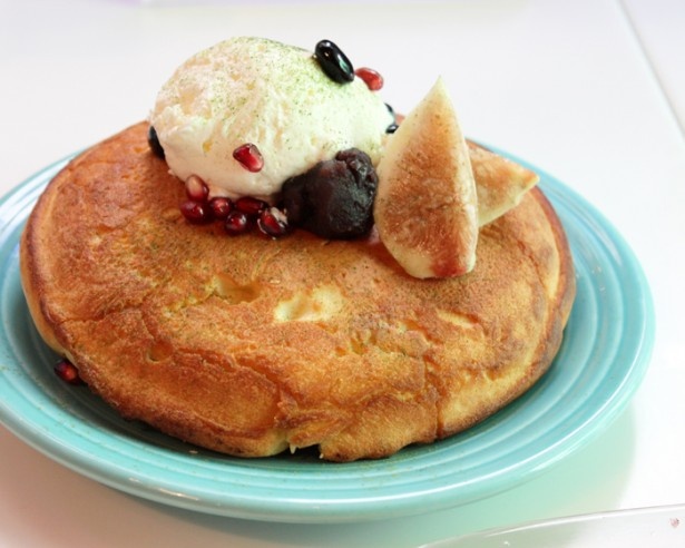 HENRY GOOD SEVEN「米粉豆乳パンケーキ」(1200円)