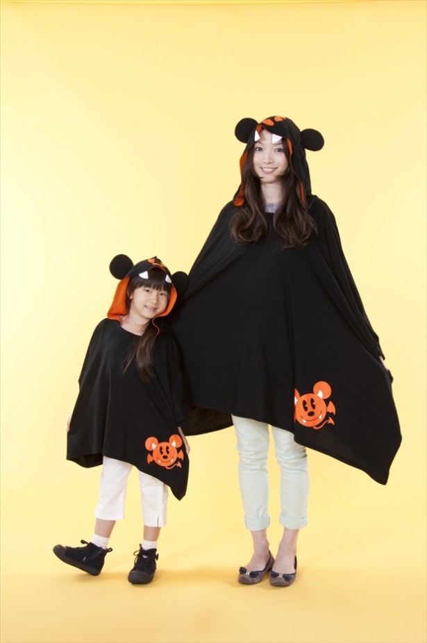 おそろいで楽しめる「ポンチョ ユニセックスフリー」(3900円)、「キッズフリー」(3300円)