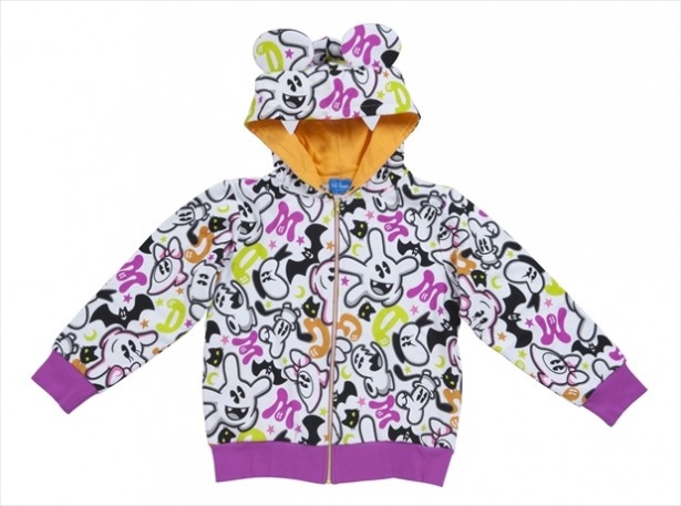 「パーカ」で賑やかファッションに！S、M、L、LL(各5300円)、100、110、120cm(各4600円)、130、140、150cm(各4900円)