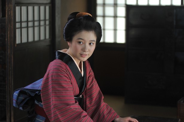 【写真を見る】『合葬』で映画デビューを果たす桜井美南。町娘風の着物がよく似合っている!