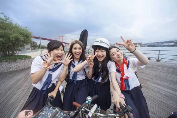 『私たちのハァハァ』では、福岡から東京まで自転車旅行をするチエ役を演じる。(写真右から2人目)