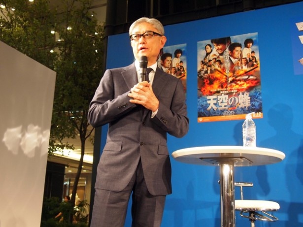 主演の江口洋介と本木雅弘、タイプの違う二人が共演することで相乗効果を生み出していると語る堤監督