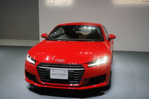 【写真を見る】シャープになった「Audi TT」のデザイン