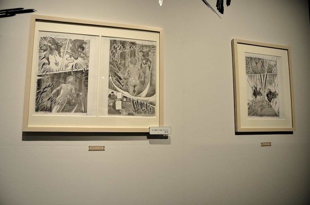 作品の下に付けられた吹き出しは、諌山創の感想。作者の気持ちの変化がわかって興味深い