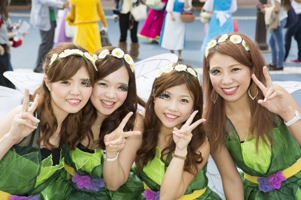 画像11 17 フル仮装の美女が多数 東京ディズニーシーでは初の試み ウォーカープラス
