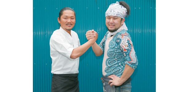 「けいすけ」の店主・竹田敬介氏（左）と、「ラーメン凪」の店主・生田智志氏（右）がタッグを組むなんて、予想以上の一杯だ！