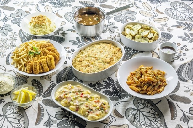 スウェーデンで食べられるポピュラーなサーモン料理が並ぶ