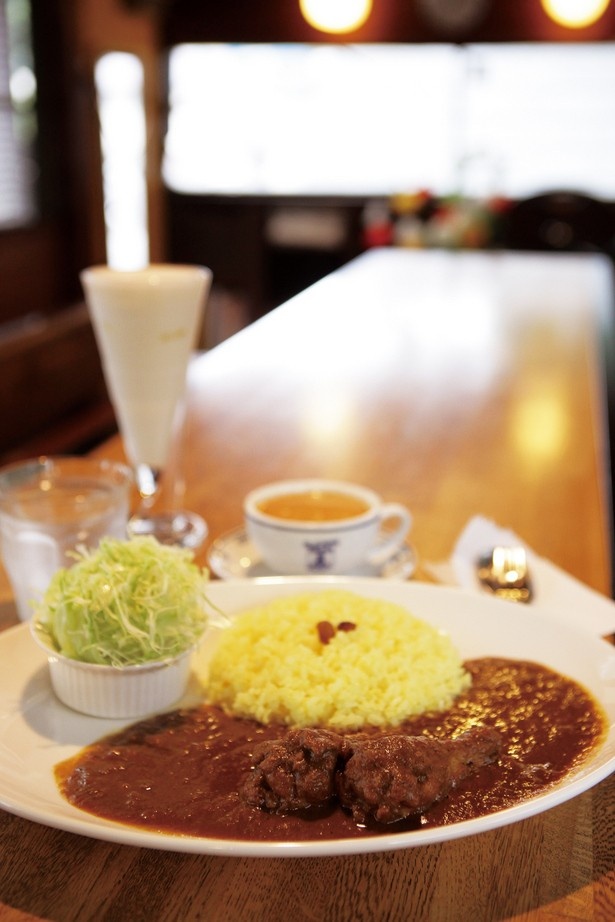 「むささび亭」の人気メニューはチキンカレー。辛さも5段階から選べる