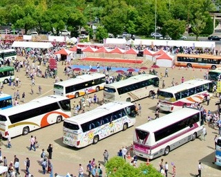 関西のバスが大阪に集結！日本最大級のイベント開催