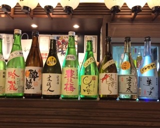 銀座の利き酒ラリーで各県自慢の酒を飲み比べ