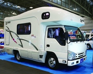 約150台集まるキャンピングカーの祭典が開催！